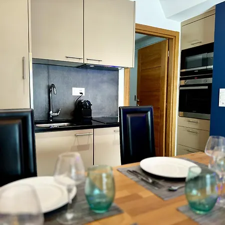 Close To & Chillon Castle, New & Comfortable * Veytaux