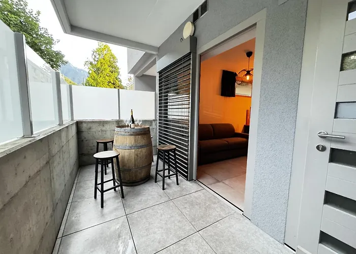 Close To & Chillon Castle, New & Comfortable Veytaux