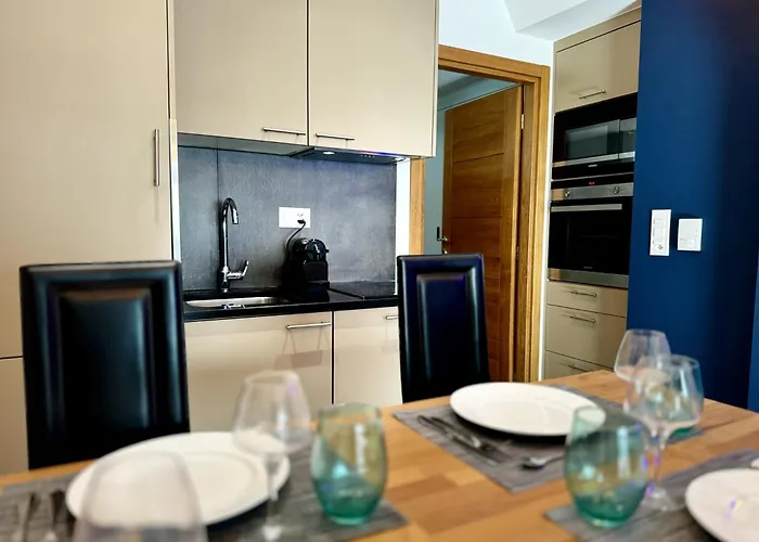 Close To & Chillon Castle, New & Comfortable * Veytaux