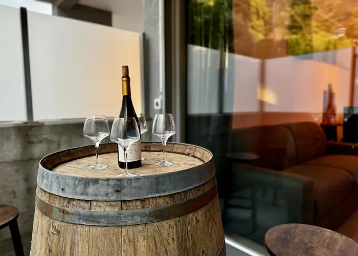 Close To & Chillon Castle, New & Comfortable