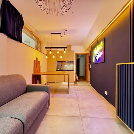 Close To & Chillon Castle, New & Comfortable