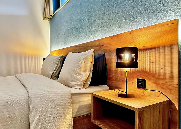 公寓 Close To & Chillon Castle, New & Comfortable Veytaux