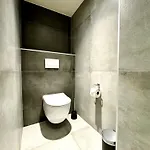 Close To & Chillon Castle, New & Comfortable